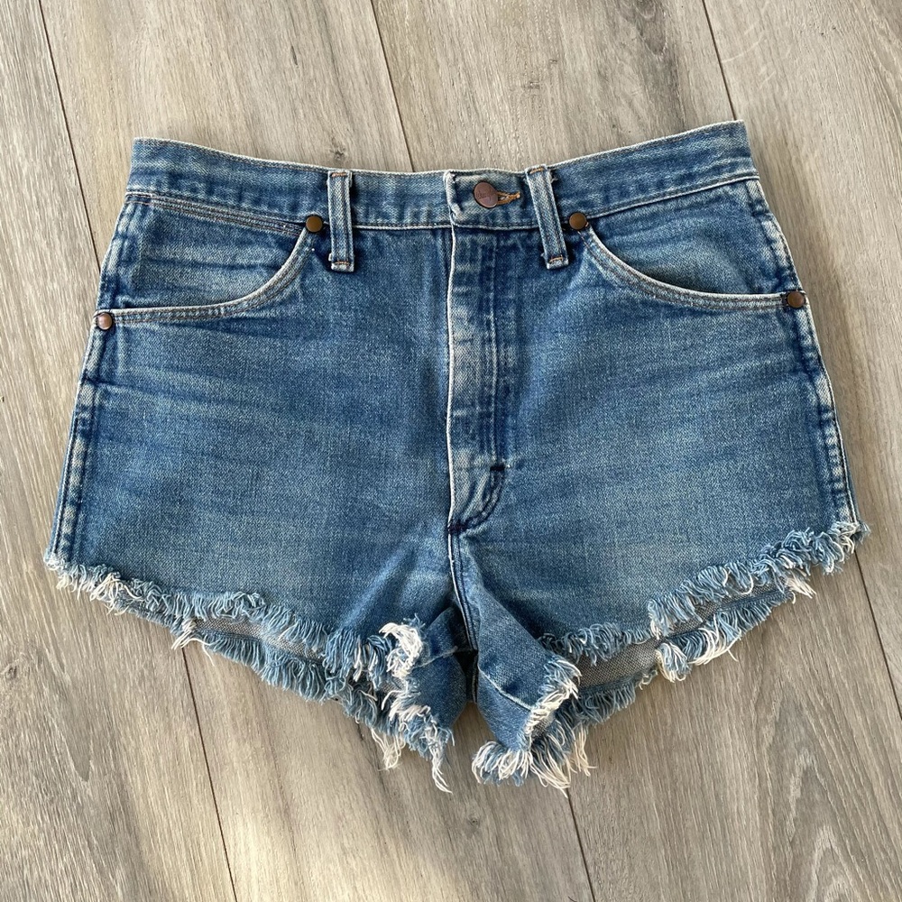 Vintage mint condition Wrangler cut off shorts